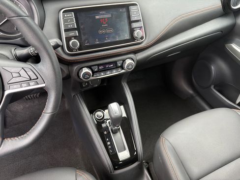 Used 2020 Nissan Kicks SR w/ SR Premium Package FWD image 27