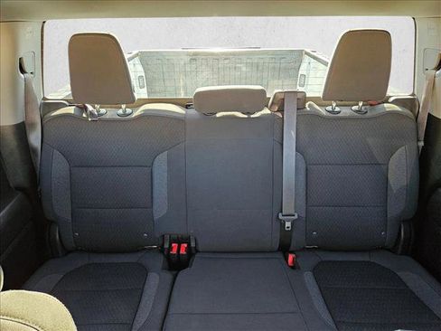 Used 2022 Chevrolet Silverado 1500 LT RWD image 15