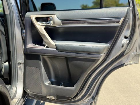 Used 2021 Lexus GX 460 Premium AWD/4WD image 41