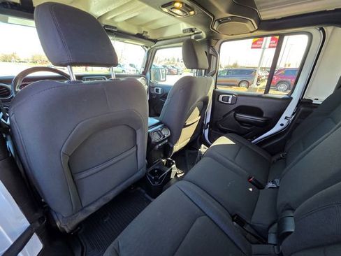 Used 2020 Jeep Gladiator Sport w/ Quick Order Package 23S AWD/4WD image 12