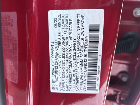 Certified 2023 Honda Pilot Sport image 2