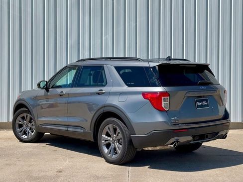 Used 2023 Ford Explorer XLT w/ Equipment Group 202A AWD/4WD image 4