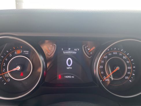 Used 2023 Jeep Wrangler Sport image 14