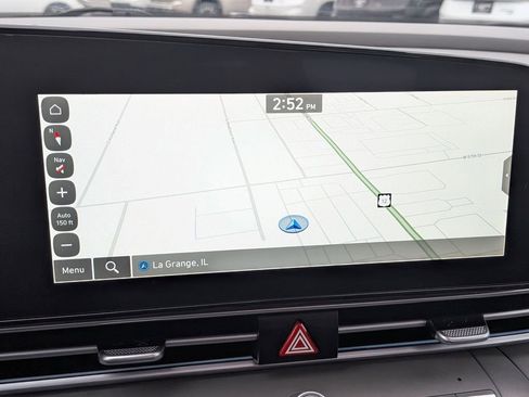 Used 2025 Hyundai Elantra SEL image 17