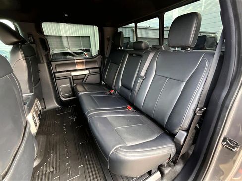 Certified 2022 Ford F250 Lariat w/ Black Appearance Package image 20