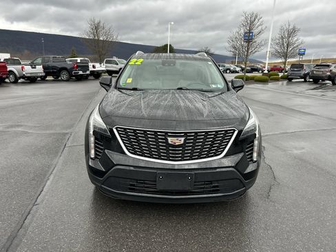 Used 2022 Cadillac XT4 Luxury w/ Cold Weather Package image 2
