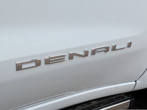 New 2026 GMC Sierra 1500 Denali w/ Denali Reserve Package AWD/4WD image 22