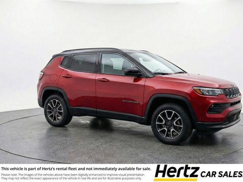 Used 2025 Jeep Compass Trailhawk AWD/4WD image 1