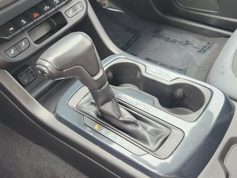 Used 2021 Chevrolet Colorado Z71 RWD image 16