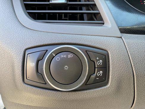 Used 2013 Ford Edge SE FWD image 27