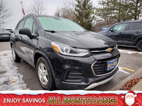 Used 2018 Chevrolet Trax LT w/ Sun & Sound Package image 5