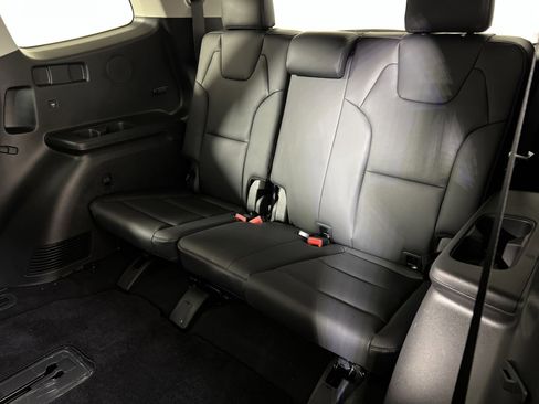 New 2025 Kia Telluride S image 24