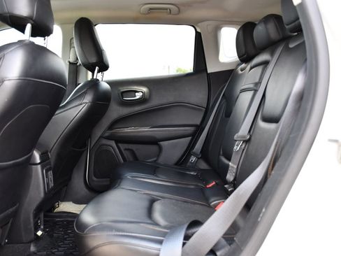Used 2017 Jeep Compass Limited w/ Navigation Group AWD/4WD image 19