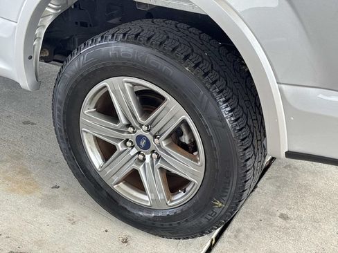 Used 2019 Ford F150 XLT w/ Equipment Group 302A Luxury AWD/4WD image 5