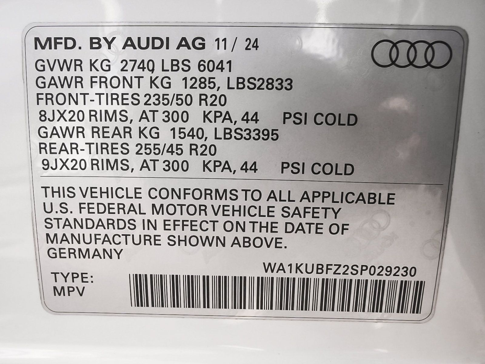 Used 2025 Audi Q4 e-tron Premium w/ Convenience Package AWD/4WD image 16