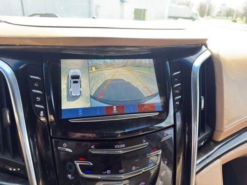 Used 2018 Cadillac Escalade ESV Platinum image 24