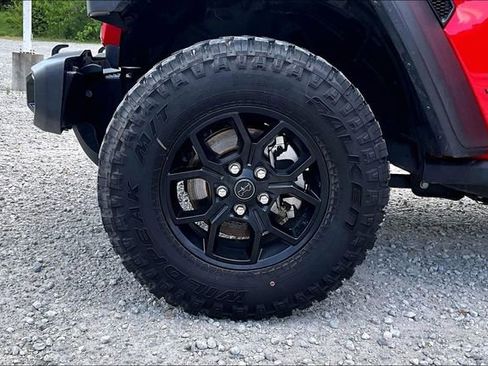 Used 2025 Jeep Wrangler Unlimited Sport AWD/4WD image 8
