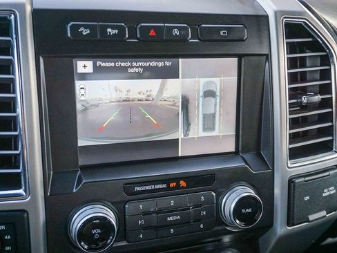 Used 2017 Ford F150 Platinum w/ Equipment Group 701A Luxury image 24