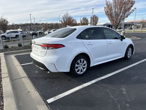 Certified 2024 Toyota Corolla LE image 10