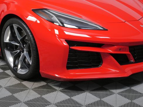 Used 2025 Chevrolet Corvette Z06 RWD image 57