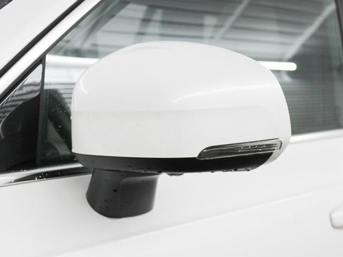 Used 2025 Volvo XC90 B5 Ultra AWD/4WD image 7