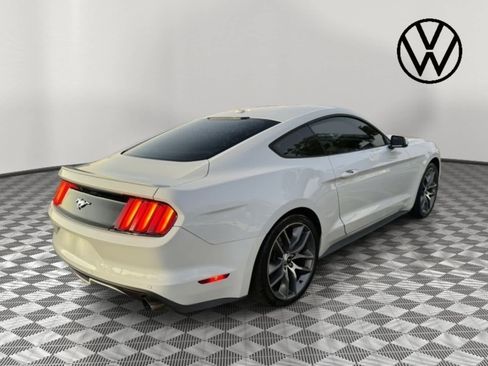 Used 2016 Ford Mustang Premium image 3