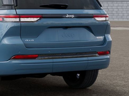 New 2026 Jeep Grand Cherokee Summit image 13