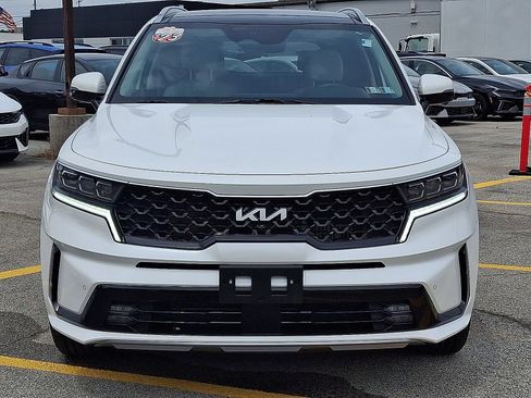 Certified 2023 Kia Sorento SX Prestige w/ Panoramic Sunroof Package AWD/4WD image 3