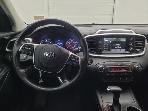 Used 2020 Kia Sorento S FWD image 22