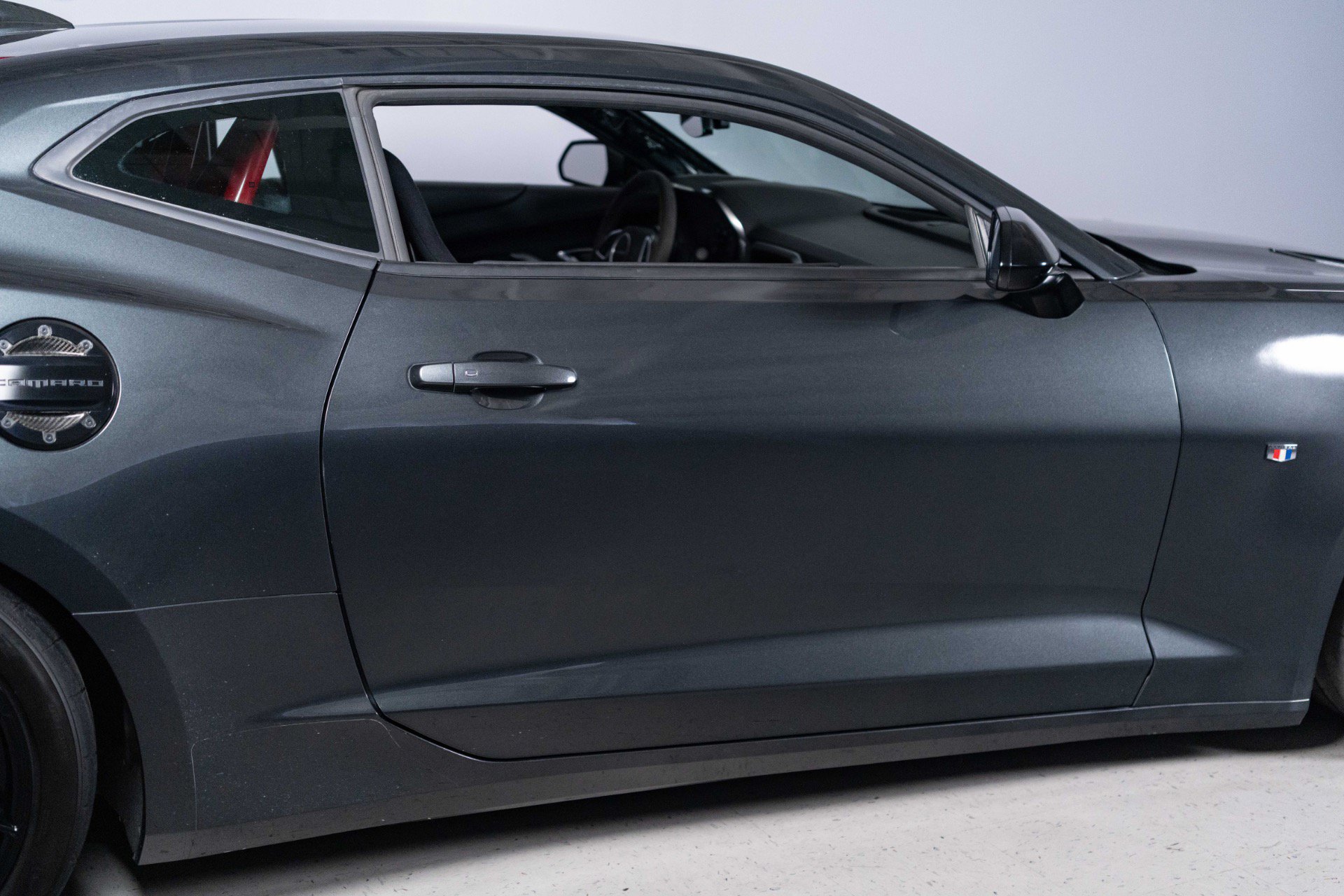Used 2018 Chevrolet Camaro SS RWD image 27