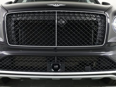 New 2025 Bentley Bentayga Extended Wheelbase image 11