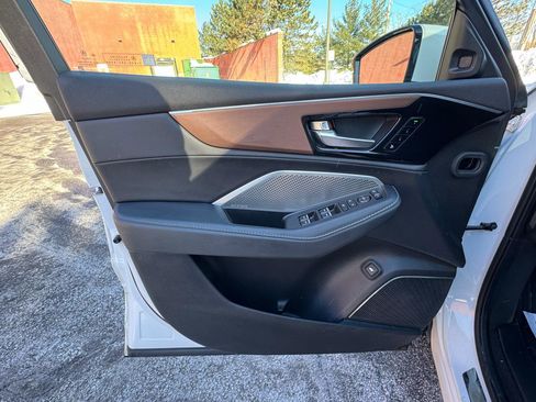 Used 2022 Acura MDX SH-AWD w/ Technology Package image 17