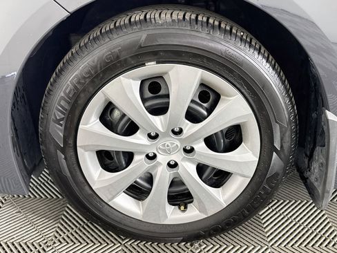 Used 2025 Toyota Corolla LE FWD image 35