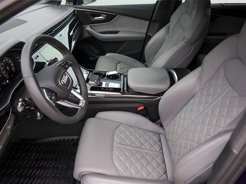 Used 2024 Audi SQ7 Prestige w/ Prestige Package image 12