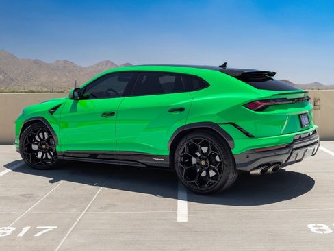 Used 2023 Lamborghini Urus Performante AWD/4WD image 7