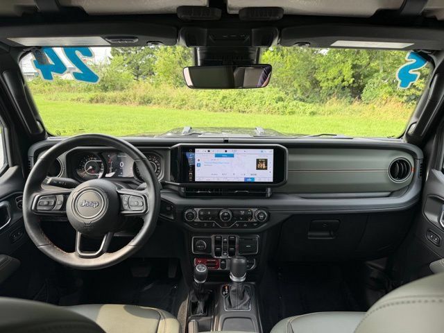 Used 2024 Jeep Gladiator Mojave AWD/4WD image 13