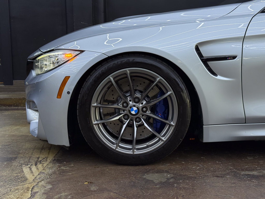 Used 2015 BMW M4 Coupe w/ Executive Package RWD image 3