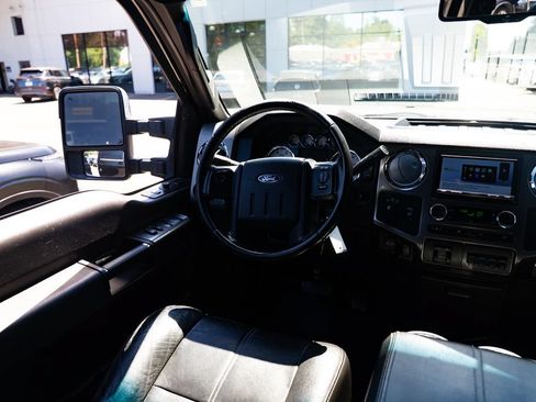 Used 2009 Ford F250 FX4 AWD/4WD image 10