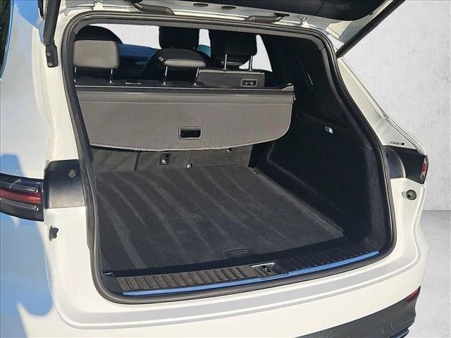 Used 2021 Porsche Cayenne AWD/4WD image 6