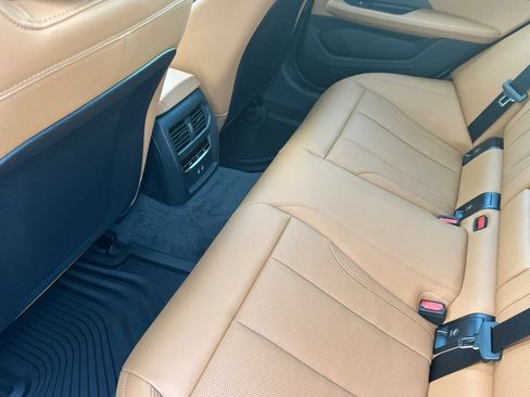 Used 2025 BMW i4 eDrive40 w/ Premium Package image 19