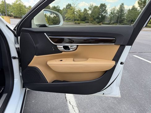 Used 2017 Volvo S90 T5 Momentum w/ Convenience Package FWD image 16