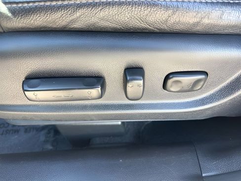 Used 2016 Honda CR-V Touring image 10