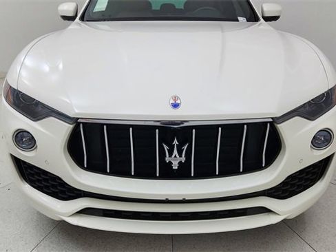 Used 2020 Maserati Levante S image 8