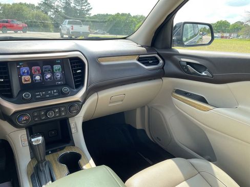 Used 2019 GMC Acadia Denali w/ Technology Package AWD/4WD image 23