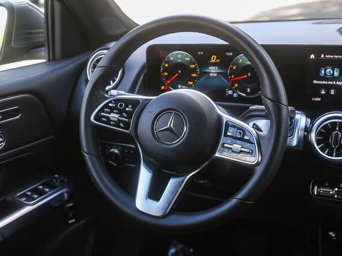 Used 2022 Mercedes-Benz GLB 250 GLB 250 image 13