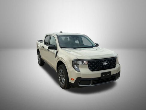 Used 2025 Ford Maverick XLT w/ XLT Luxury Package AWD/4WD image 2