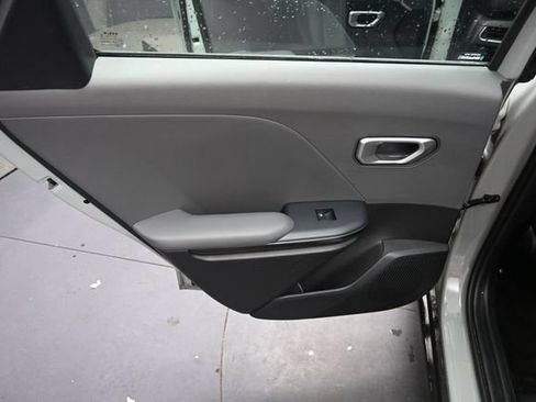 Used 2025 Kia K4 FWD image 13