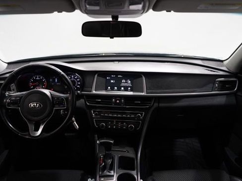 Used 2018 Kia Optima S image 14