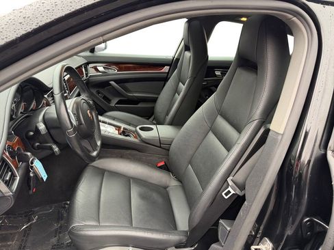 Used 2014 Porsche Panamera 4 image 9