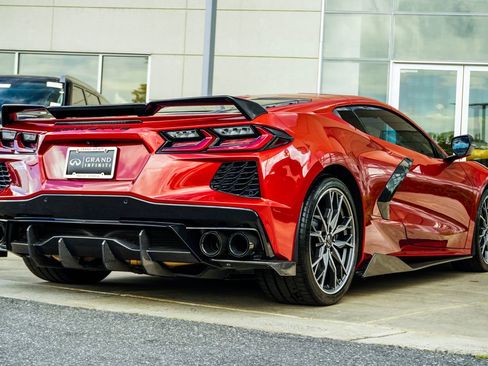 Used 2024 Chevrolet Corvette Stingray Preferred Cpe w/ Battery Protection Package RWD image 10